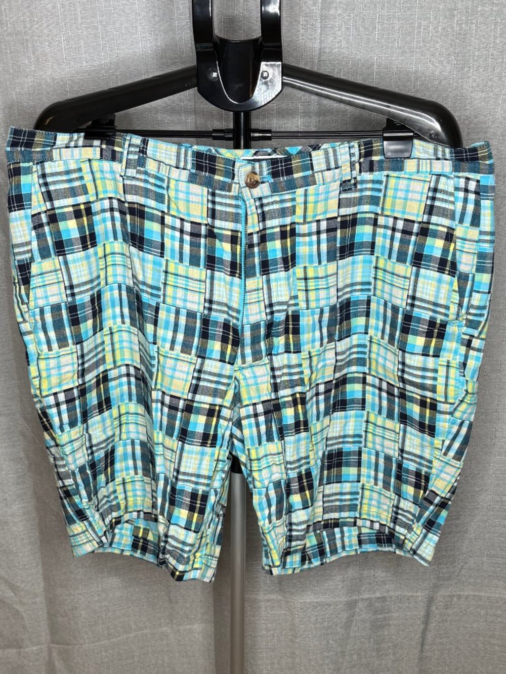 Club Room Men's Classic Fit 7" Plaid Chino Shorts - Size 40